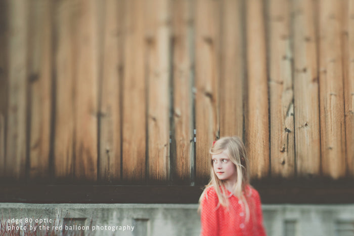Lensbaby Composer Pro Edge 80 optic girl photography portrait image Red Balloon